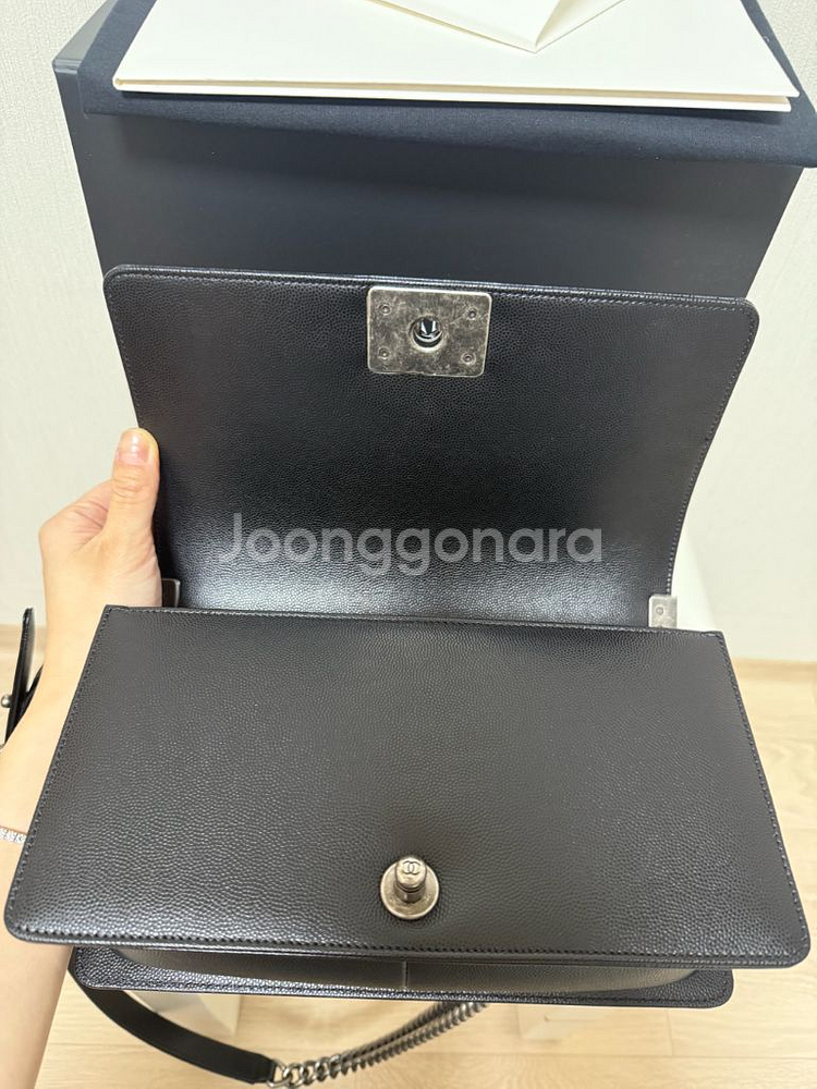 샤넬 보이백 미듐(내장칩/은장)--7