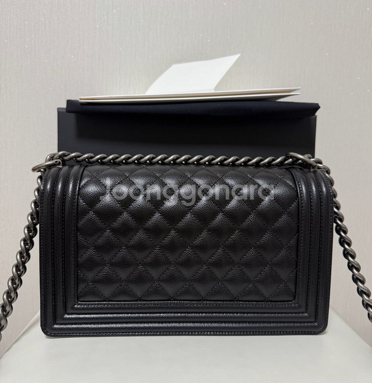 샤넬 보이백 미듐(내장칩/은장)--3