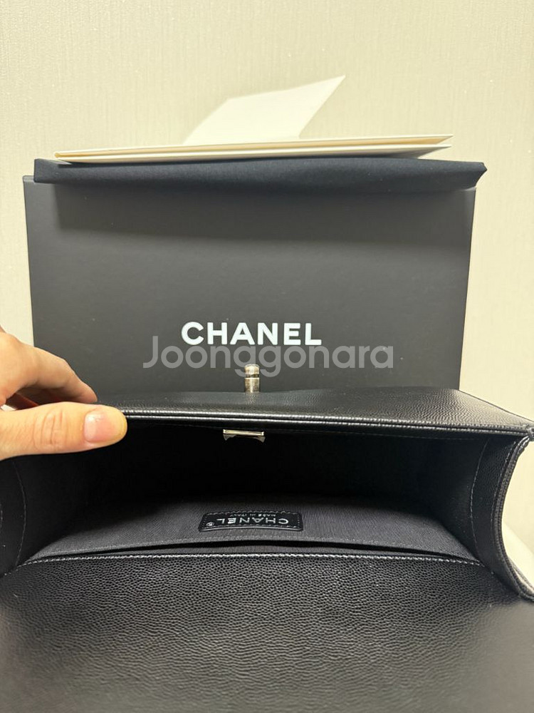 샤넬 보이백 미듐(내장칩/은장)--8