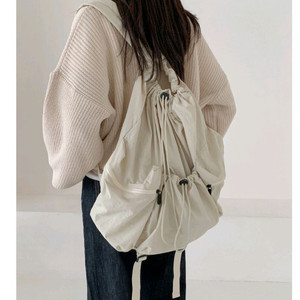 가벼운 경량 복조리 스트링 나일론 바스락 빅 백팩 아이보리