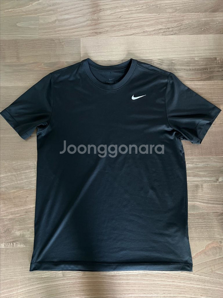 나이키 드라이핏 기능성 반팔티 (L)--0