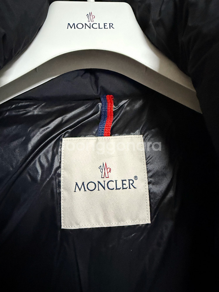 [4] 몽클레어 23FW 베제르 블랙 패딩--1