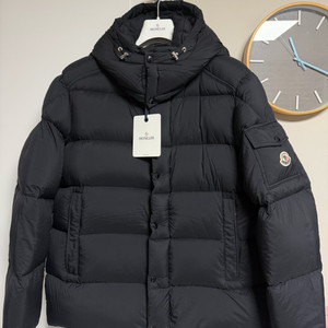 [4] 몽클레어 23FW 베제르 블랙 패딩