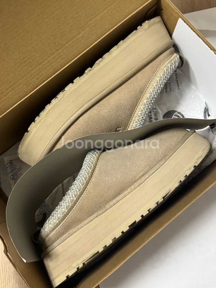 UGG 어그 타즈 240--0