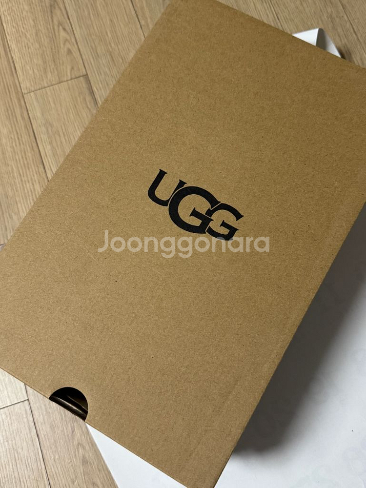 UGG 어그 타즈 240--5