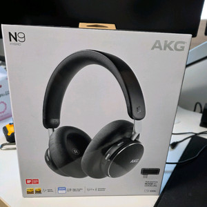 AKG N9 헤드셋 팝니다. 초SS급 (실사1시간미만)