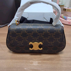 셀린느 트리옹프 패턴 숄더백 새상품