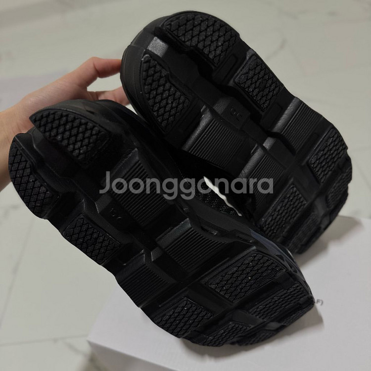 [M250] 온러닝X파프 클라우드몬스터2 블랙마그넷--2