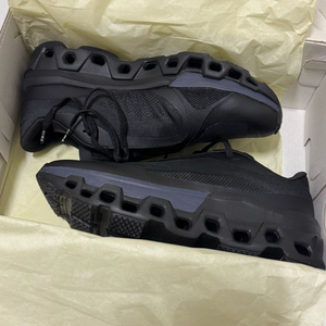 [M250] 온러닝X파프 클라우드몬스터2 블랙마그넷