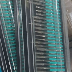 다이아몬드 더비트날 세트 30pcs 4통 일괄판매합니다