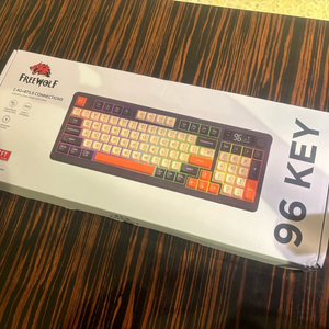 96키 게이밍 기계식 키보드