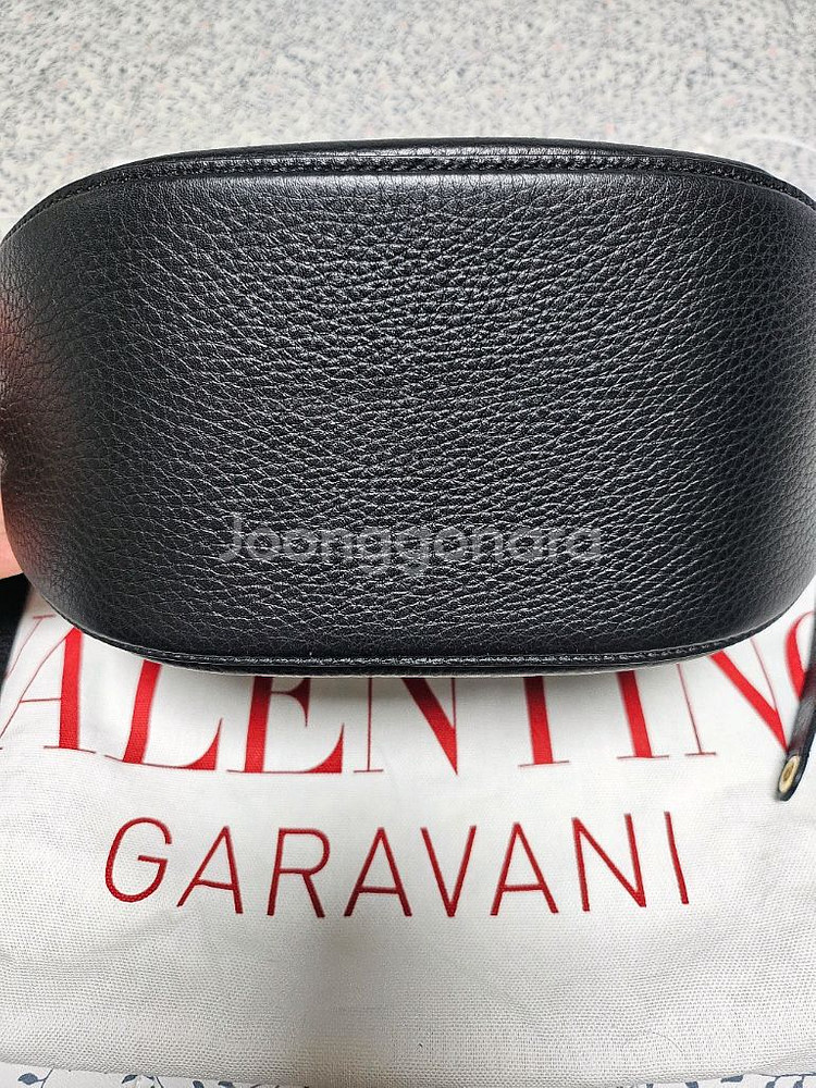 정품 발렌티노 가라바니 문 체인 호보백(새상품)--4