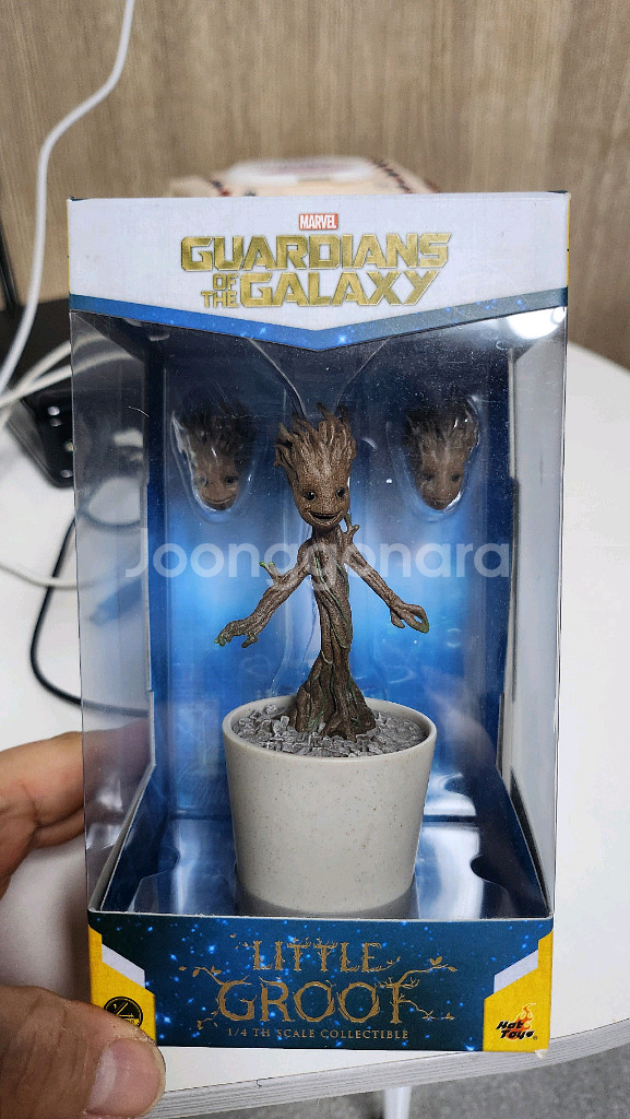 핫토이 리틀 그루트 화분 팝니다--0