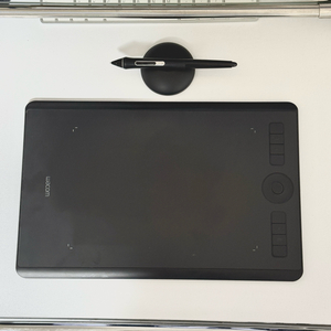 와콤 인튜어스 프로 PTH-660 (중형) / 급처