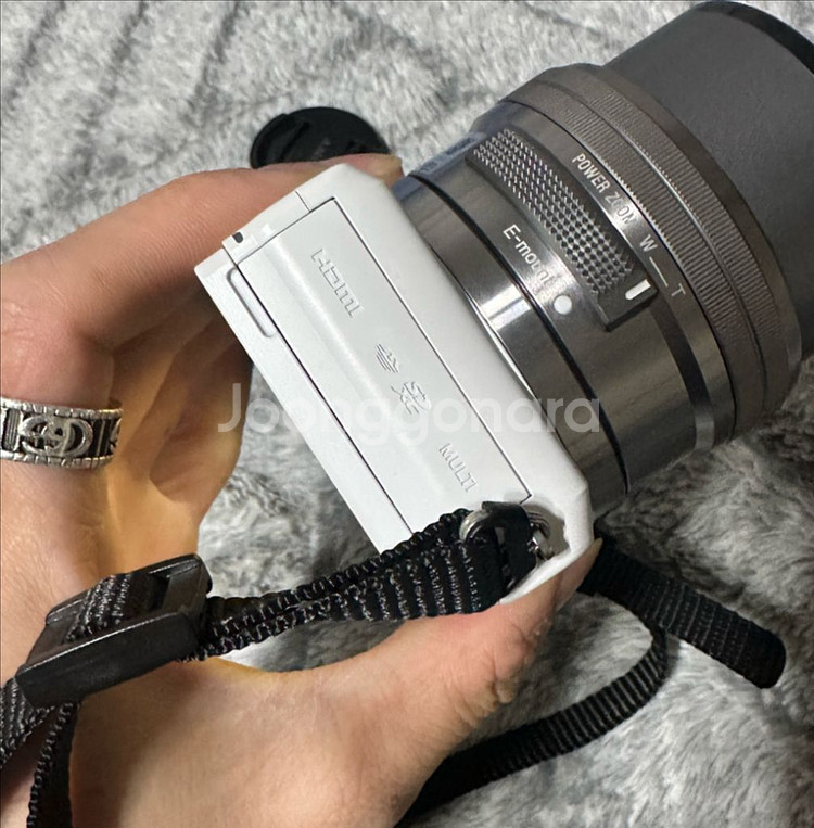 소니 A5000 미러리스 카메라 화이트--1