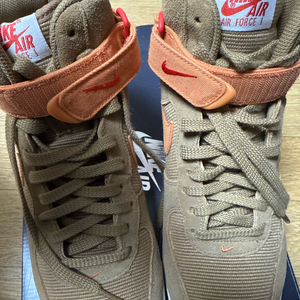 나이키 에어포스 1 하이 07 LX 다크 드리프트우드