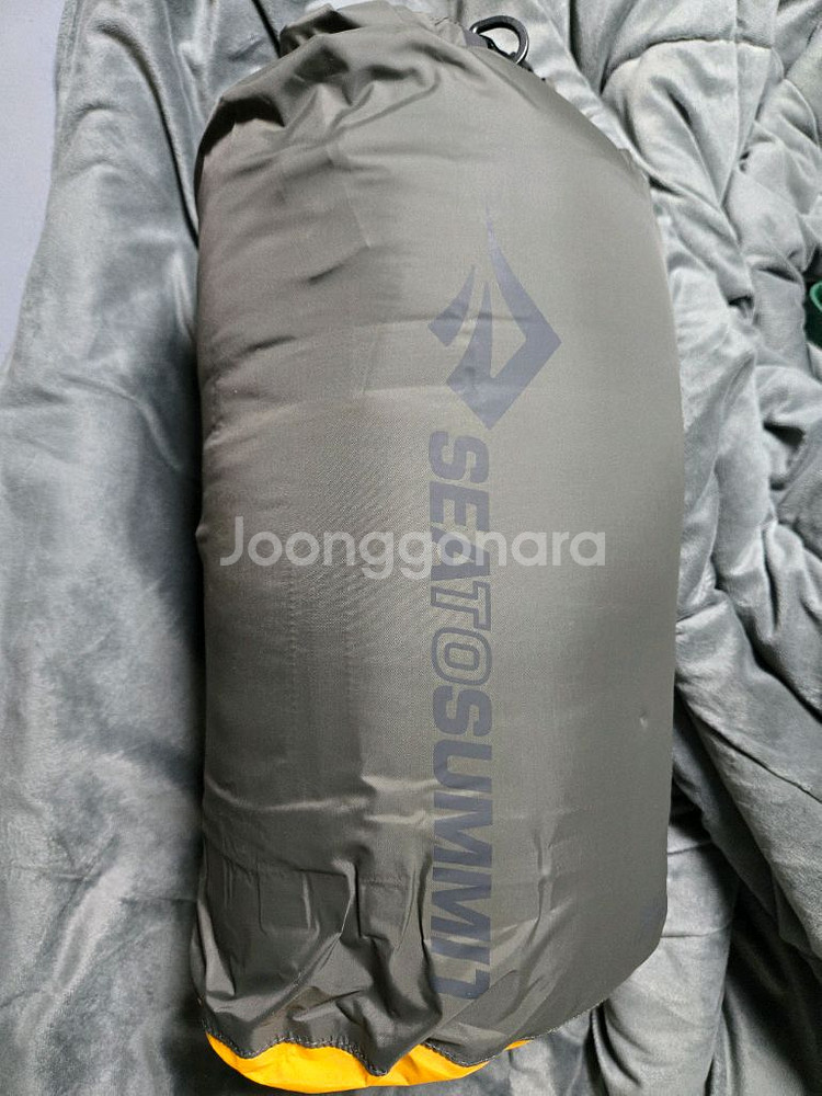 스너그팩 슬리퍼라이트+씨투서밋드라이백 20L 미사용품--0