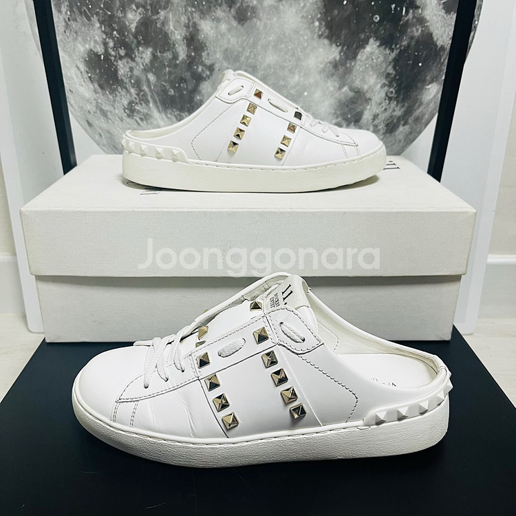 정품 36.5) 발렌티노 락스터드 뮬 스니커즈 235~240--1