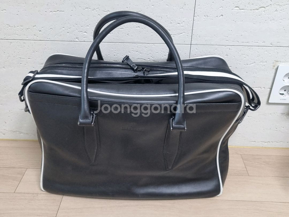 이태리 마세라티 가죽 가방--0