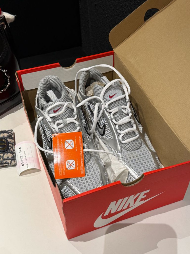 나이키 에어 줌 스피리돈 케이지 2 메탈릭실버 290 사이즈 이미지