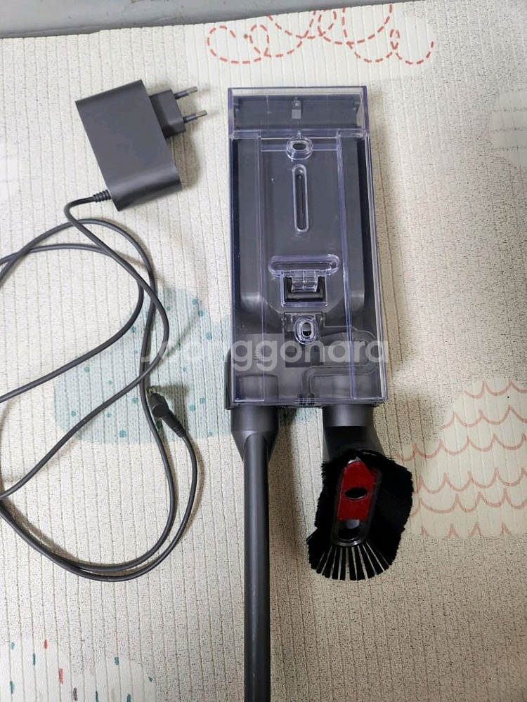 다이슨 v10 용 벽걸이거치대 와 충전기--6