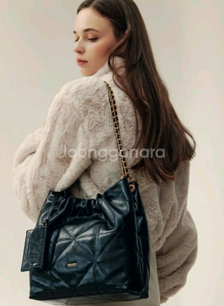 가이거 퀼팅레더 숄더백(상태최상)--1