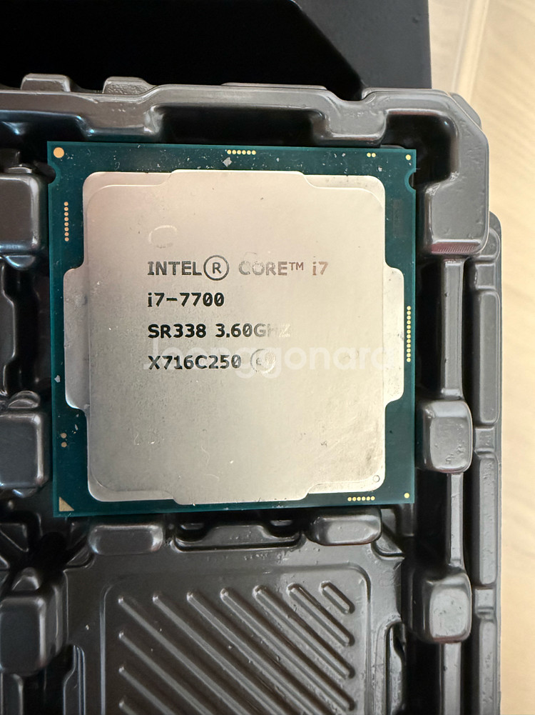 인텔 코어 i7-7700 CPU--0