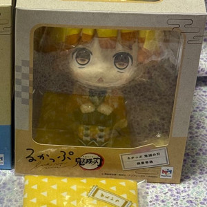 귀멸의칼날 젠이츠 세모입 룩업 (방석 특전 O)