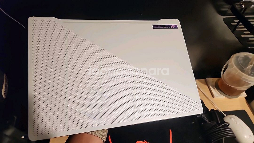 rtx3060 144hz 깔끔하고 예쁜 화이트 게이밍 노트북--0