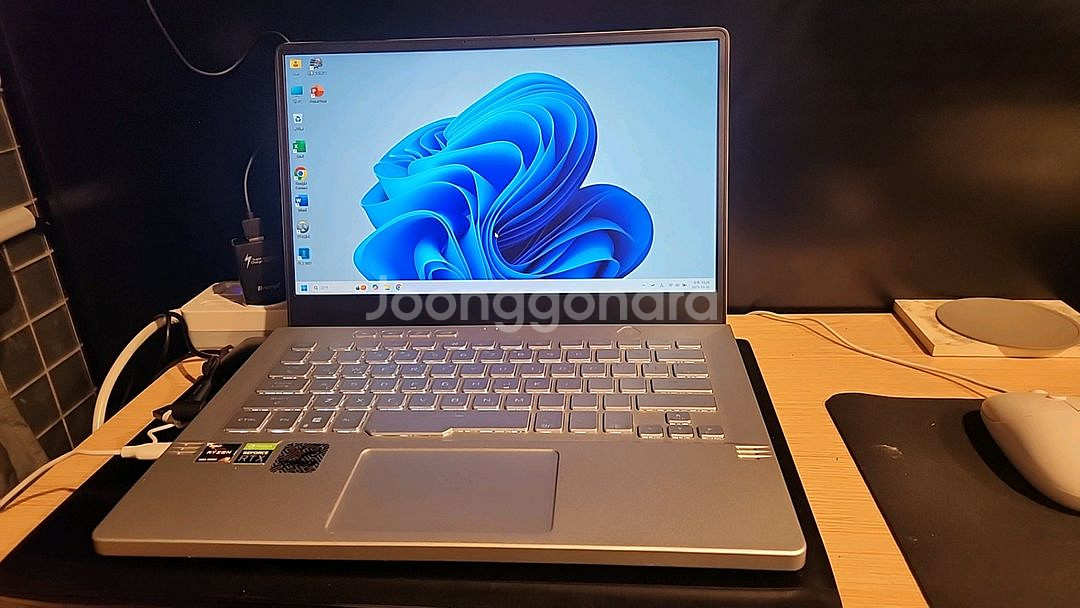 rtx3060 144hz 깔끔하고 예쁜 화이트 게이밍 노트북--1