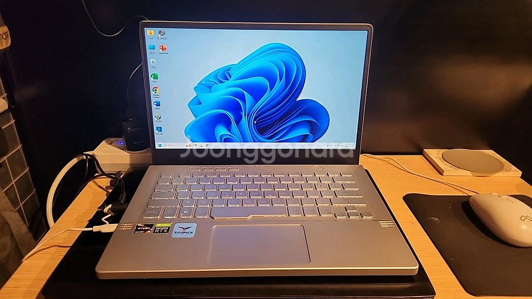 rtx3060 144hz 깔끔하고 예쁜 화이트 게이밍 노트북--9