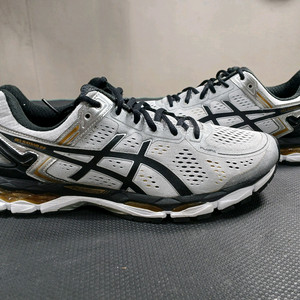 아식스 젤카야노 22 러닝화