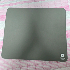 콰오아 마우스패드 팝니다.