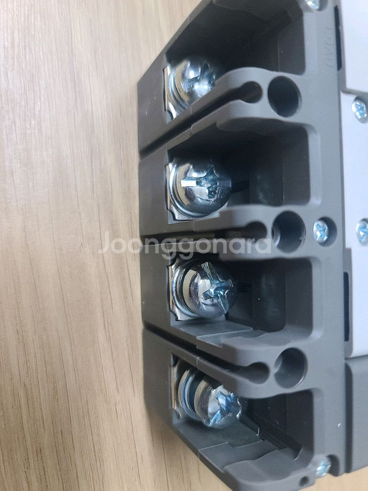 LS 배선 차단기 75A--1