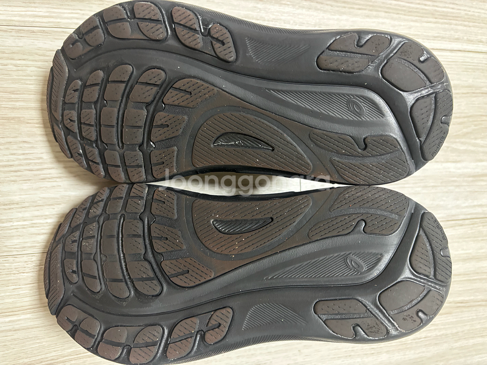 아식스 젤카야노 31 플래티넘 255mm 러닝화--4