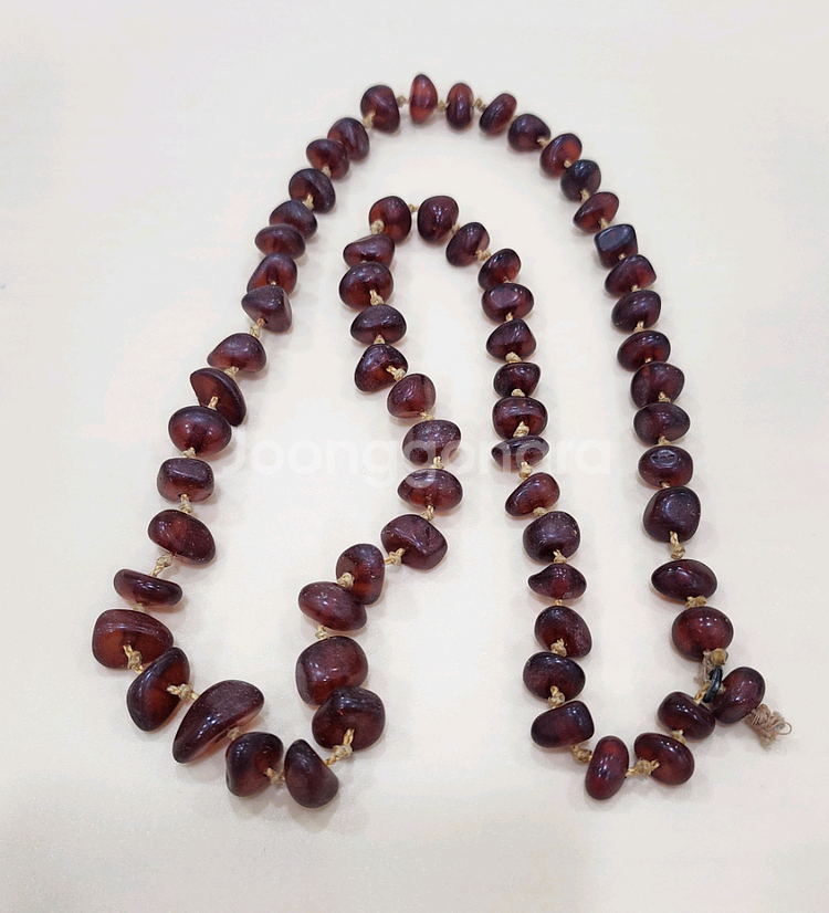 #121 호박 목걸이.--0