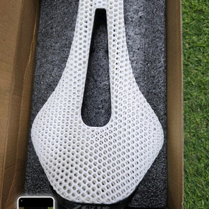 zeus 3D 프린팅 자전거 안장