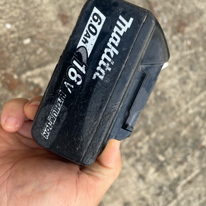 마끼다 18V 리튬이온 배터리6암페어