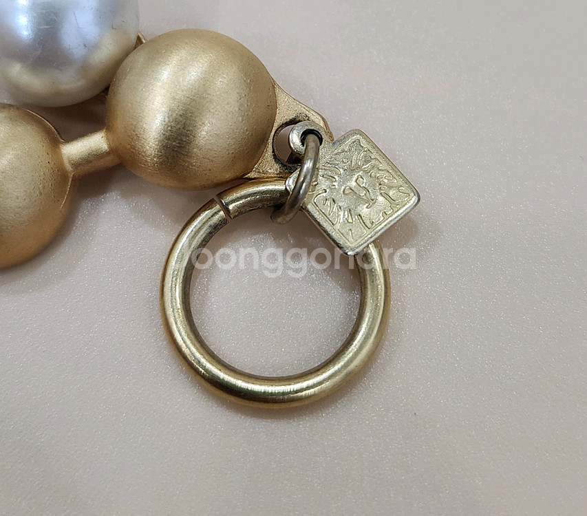 #127 앤 클라인 목걸이.--2