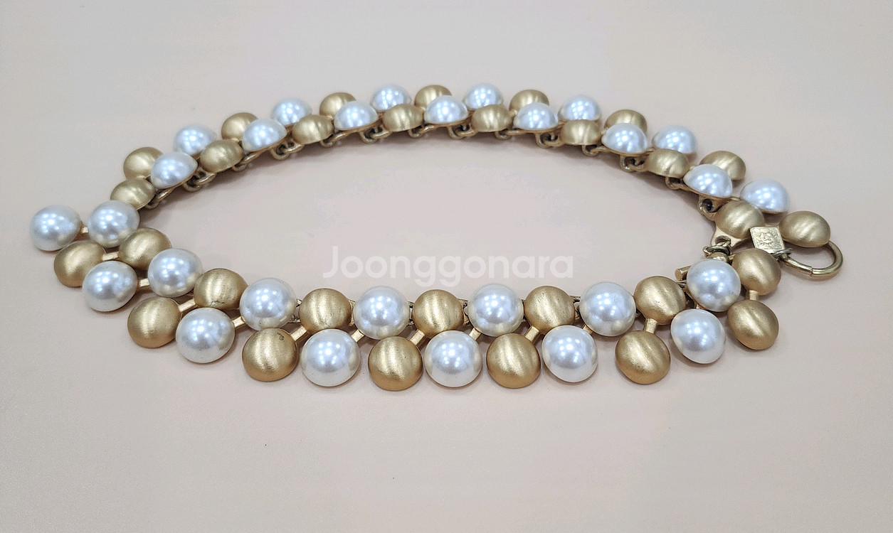 #127 앤 클라인 목걸이.--1