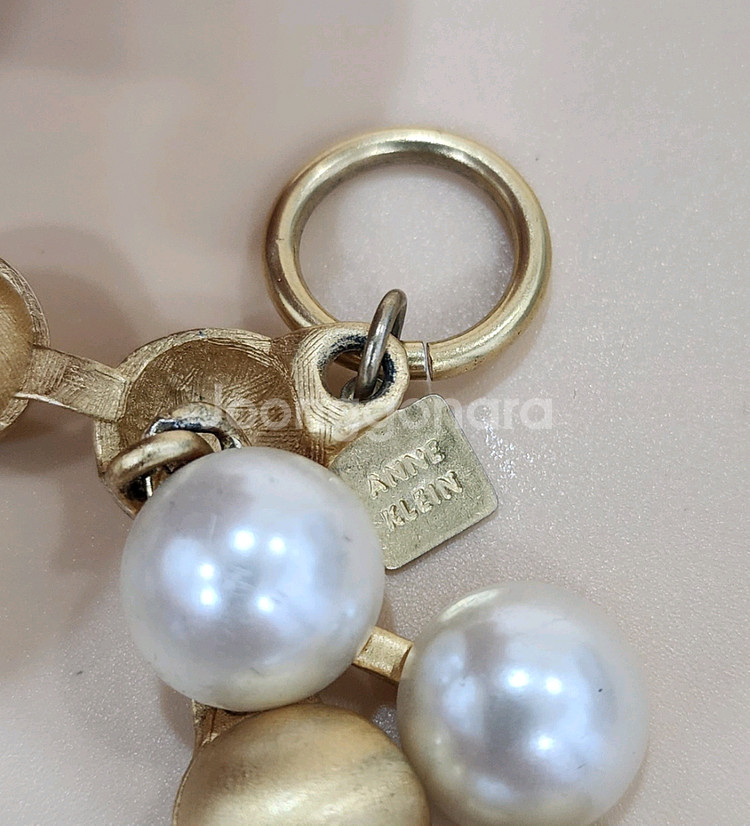 #127 앤 클라인 목걸이.--3