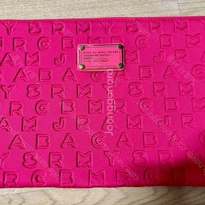 마크제이콥스 레터링 클러치