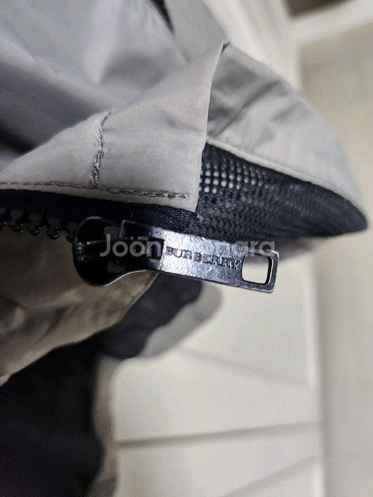 (100)버버리 남성 바람막이 자켓--6