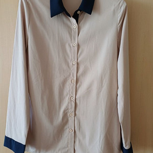 베이지블라우스 1만원에 판매합니다