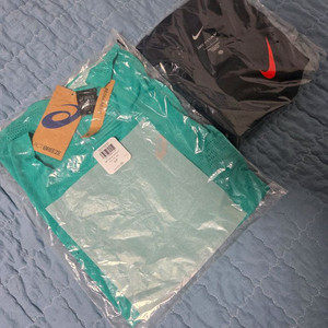 아식스 메타런 싱글렛, 나이키 에어로스위프트 싱글렛