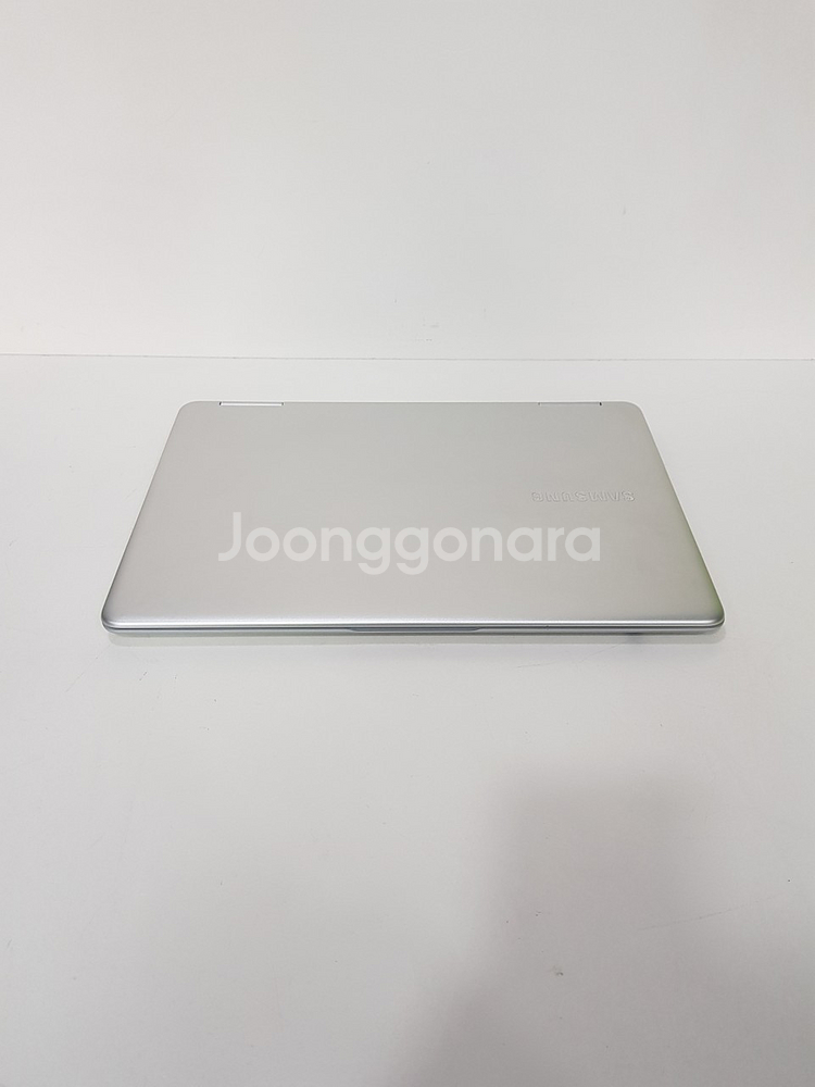 133번 삼성 15인치 터치스크린 UHD 중고노트북--1