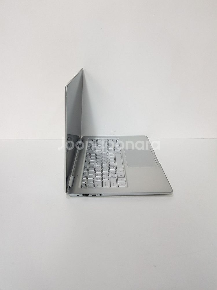 133번 삼성 15인치 터치스크린 UHD 중고노트북--3