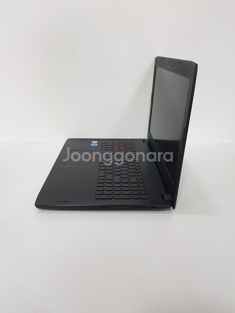 135번 아수스 15인치 게이밍 그래픽작업용 중고노트북--4