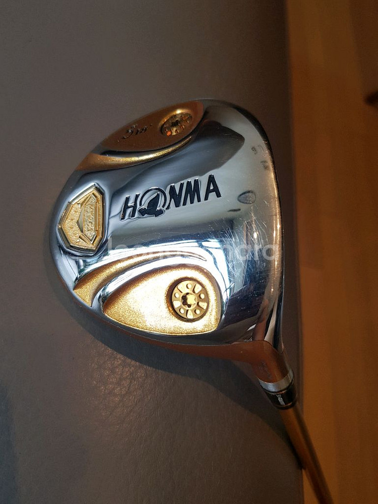 AA급 정품 혼마 4스타 5번 우드 R 판매해요--1