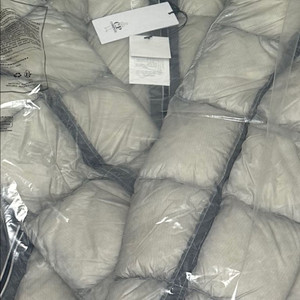 CP컴퍼니 디디쉘 코리아 익클 L, XL사이즈 새상품 dd쉘